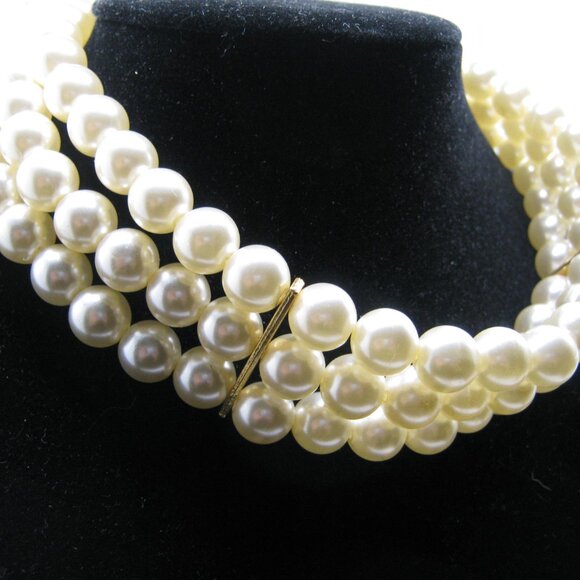 3 Strand Pearl Choker Necklace - Picture 3 of 4